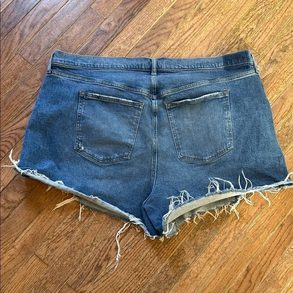 Abercrombie & Fitch Women’s 36/22 Curve Love The 4” Mom Shorts High rise denim
